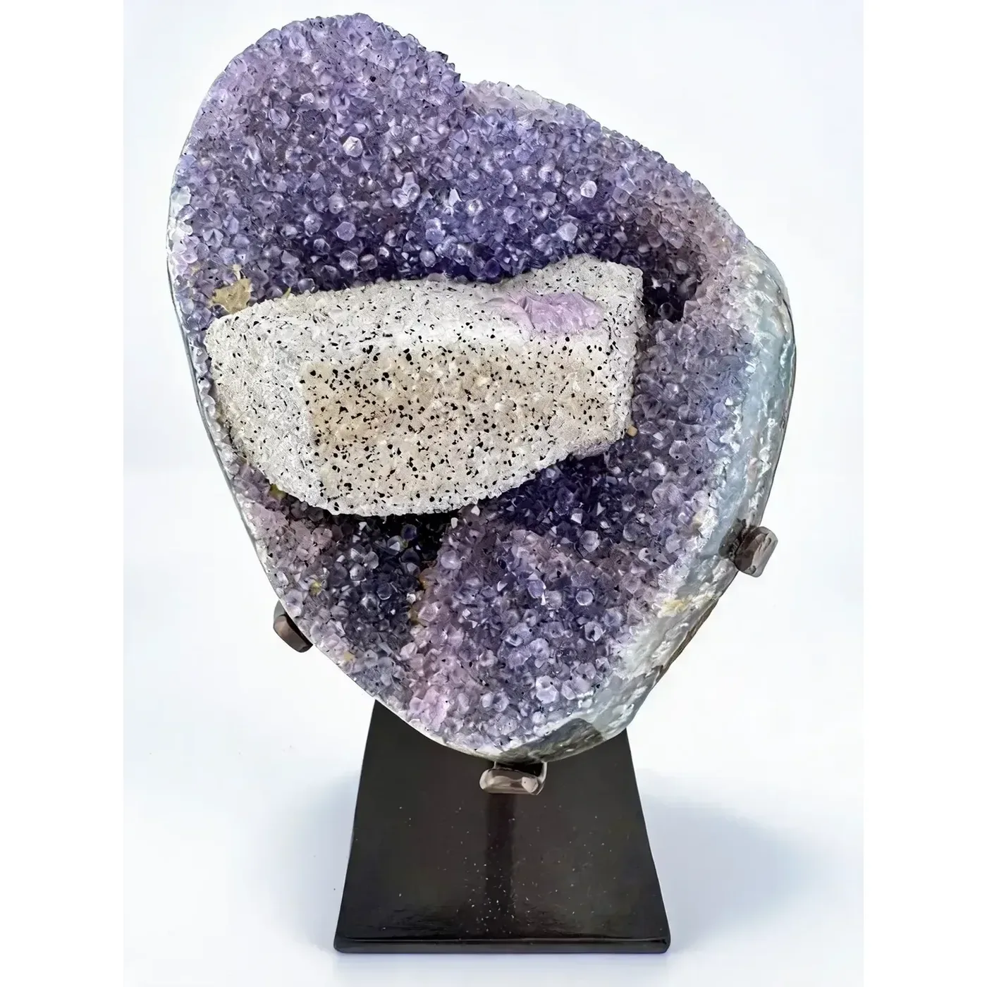 Amethyst mit massivem Calcit und Achatrand aus Uruguay
